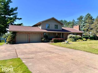 11285 W Peet Rd, Chesaning, MI 48616
