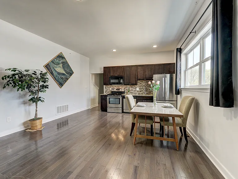4417 Manayunk Ave — Photo 2