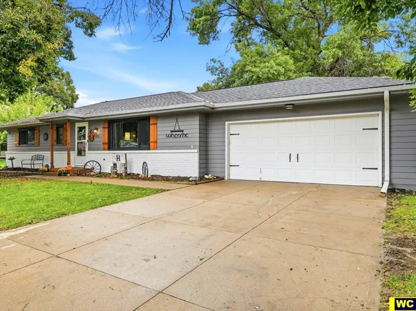 850 N 14th St, Blair, NE 68008