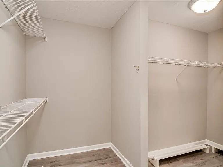 124 Palmer Ct — Photo 17
