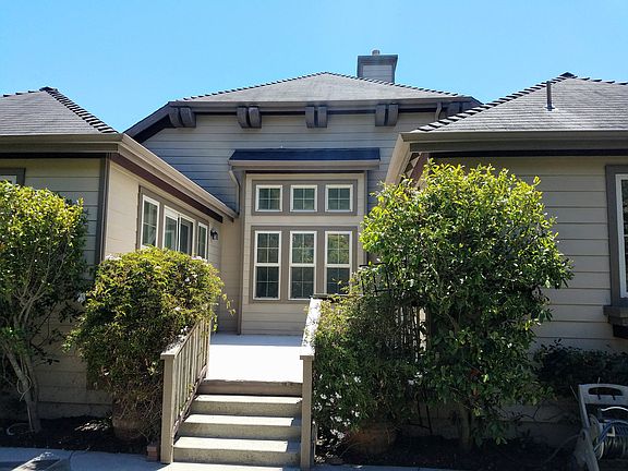 3rd image of 28 Huckleberry Ct
