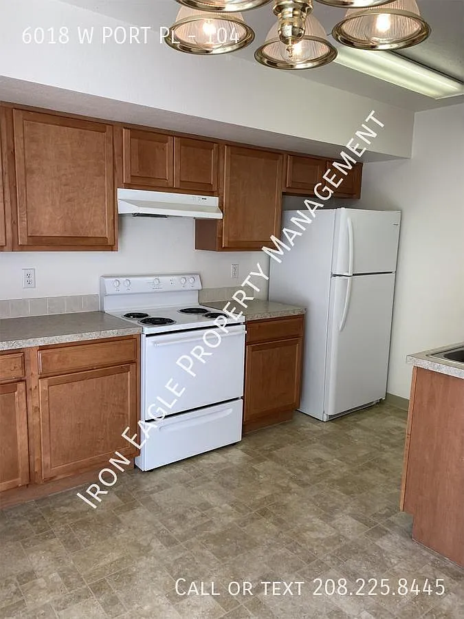 Building Photo - 6018 W Port Ln #104