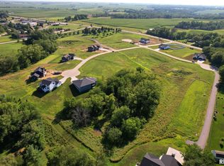 27109 181st Ave, Long Grove, IA 52756