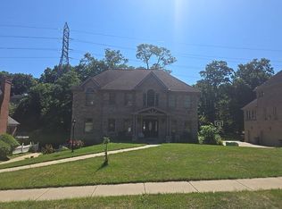2313 Southampton Dr, Pittsburgh, PA 15241