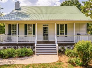 19 Landers Rd, Rydal, GA 30171