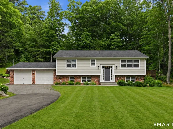 3 Bayberry Drive, Brookfield, CT 06804