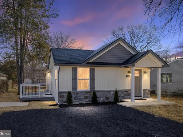 7815 East Rd, Pasadena, MD 21122
