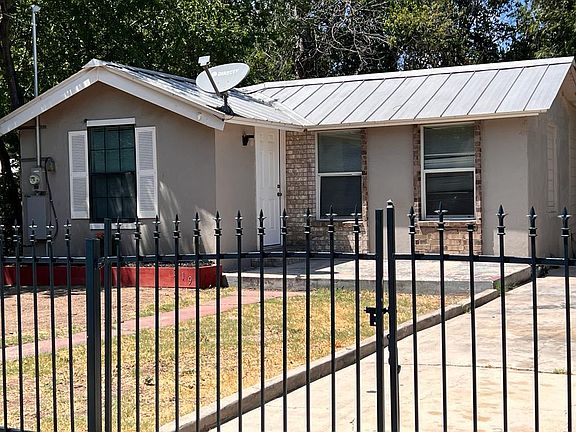 2nd image of 319 Huerta St