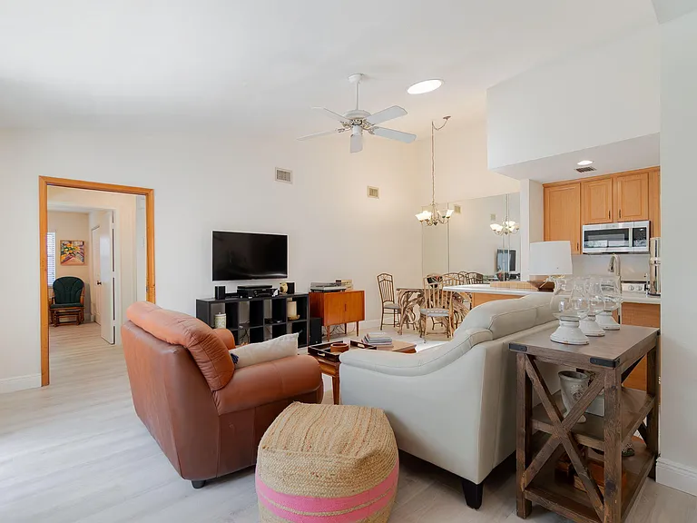 1073 Goldenrod Rd — Photo 11