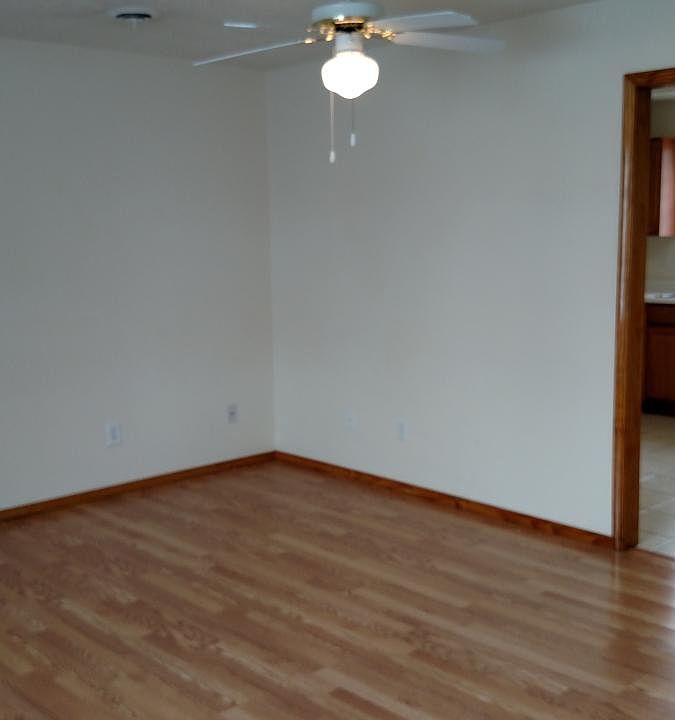 1st image of 425 N Robinson Cir #G