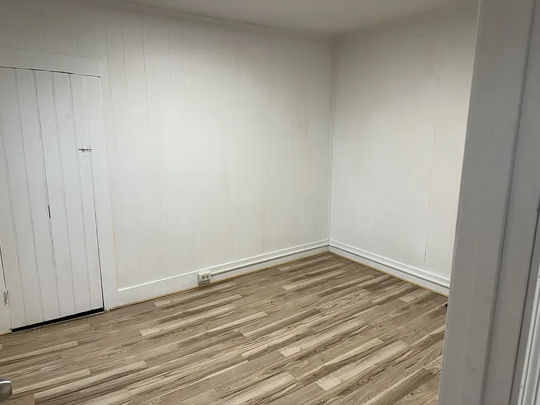 270 S Main St #4 — Photo 3