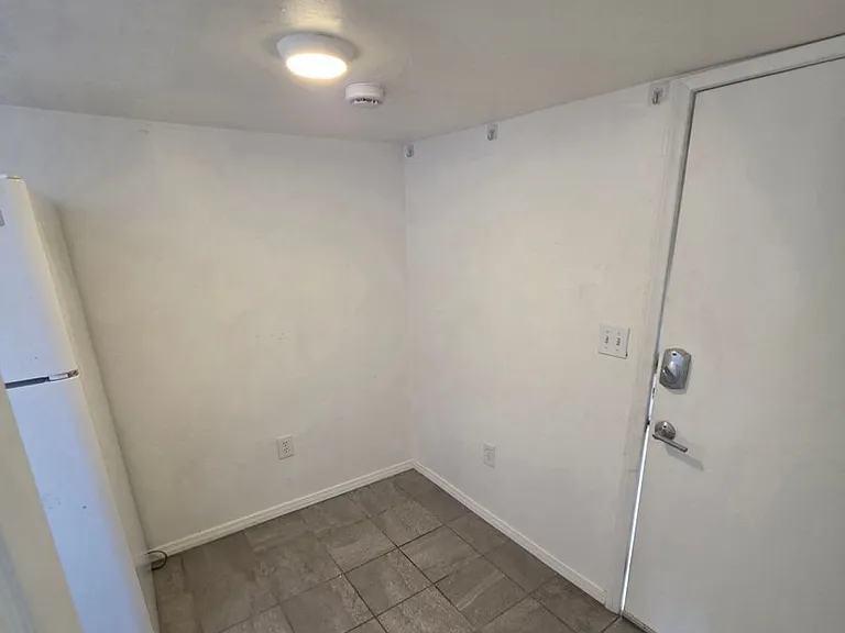 Charming 1BD/1BA Normal Heights Home w/ SOLAR and Private Fenced Yard — Photo 2