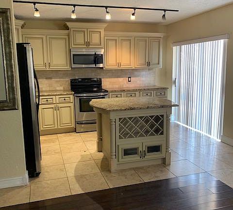 2nd image of 439 Auburn Dr APT 103