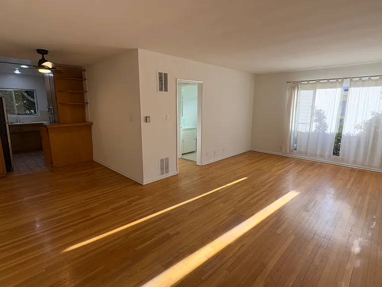 3009 Arizona Ave #6 — Photo 8