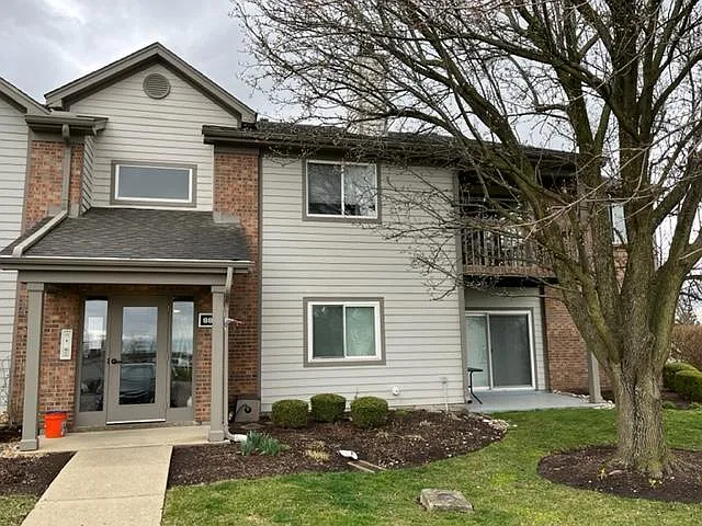 8876 Eagleview Dr APT 1 photo 1