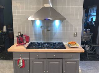 401 Haakon Rd, Brooklawn, NJ 08030