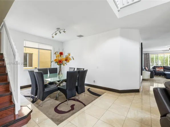 1199 Golden Cane Dr, Weston, FL 33327