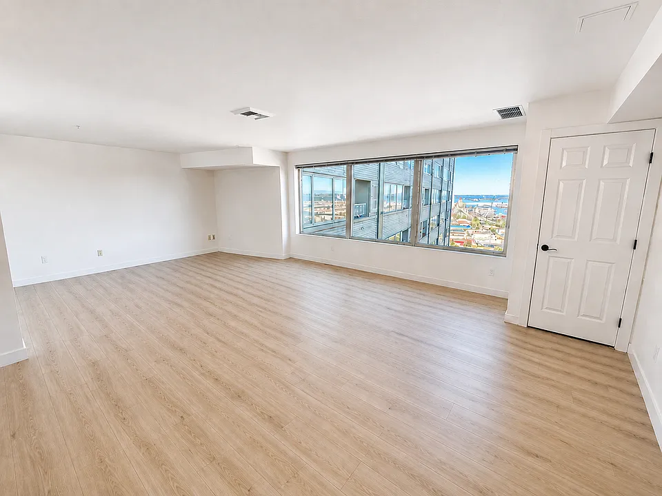 3201 Pacific Ave #907