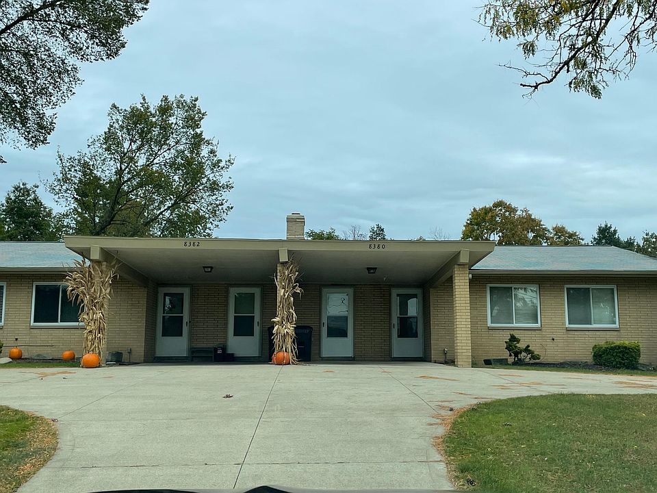Duplex and the unit is the one on the right