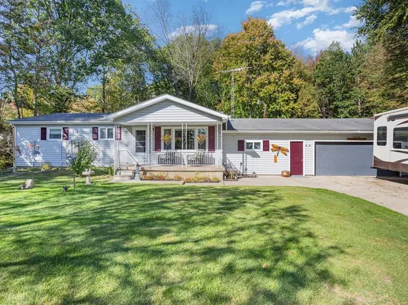 3430 N Branch Dr, Beaverton, MI 48612