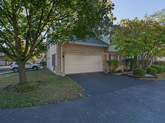 2nd image of 1464 Laurel Oaks Dr
