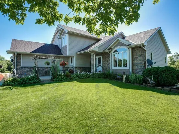 3790 Highland Rd, Saint Bonifacius, MN 55375