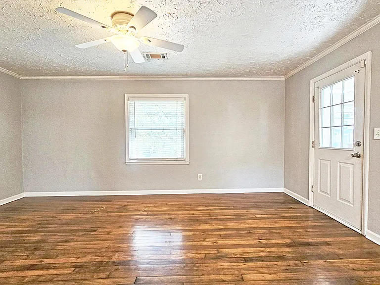 479 Stovall St SE — Photo 12