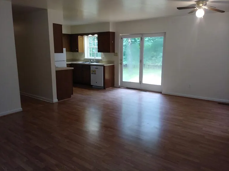 959 Swan Ln — Photo 6