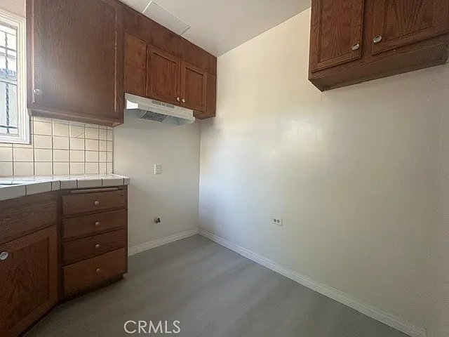8811 S Budlong Ave — Photo 17