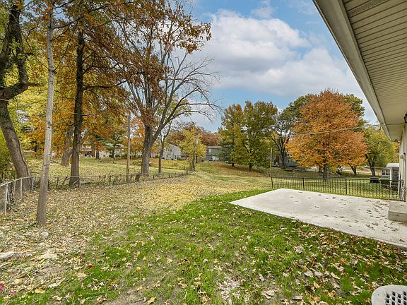 2nd image of 6819 NW Park Plaza Dr