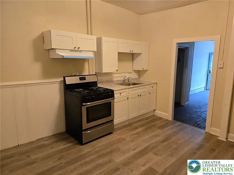205 Front St #1F — Photo 3