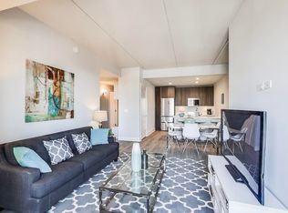 206 W Division St #414, Chicago, IL 60610