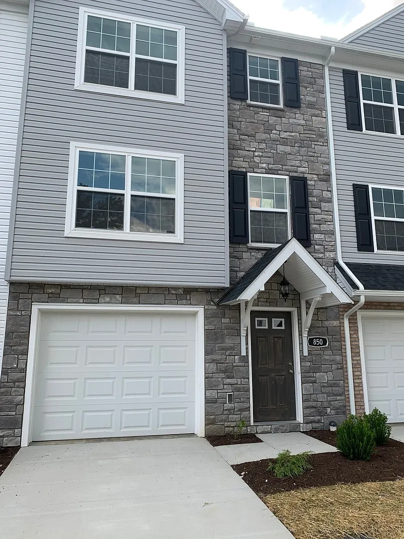 Coming Soon! 3-bedroom home Located in Dallastown Schools! — Photo 1
