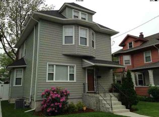 12 Treadwell Ave, Lynbrook, NY