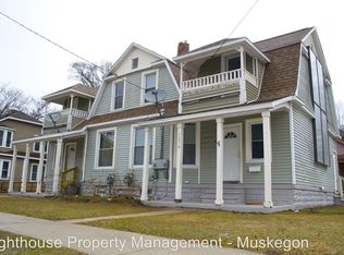 1274 5th St, Muskegon, MI 49441