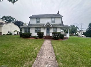 208 W Midland Ave, Paramus, NJ 07652