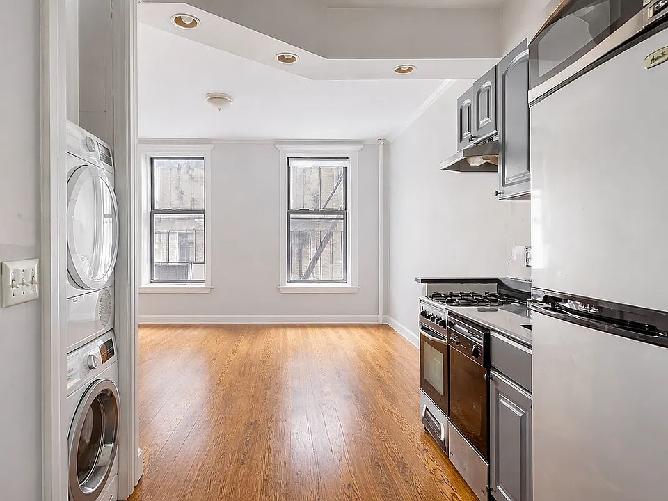 2nd image of 51 Leroy St APT 2D