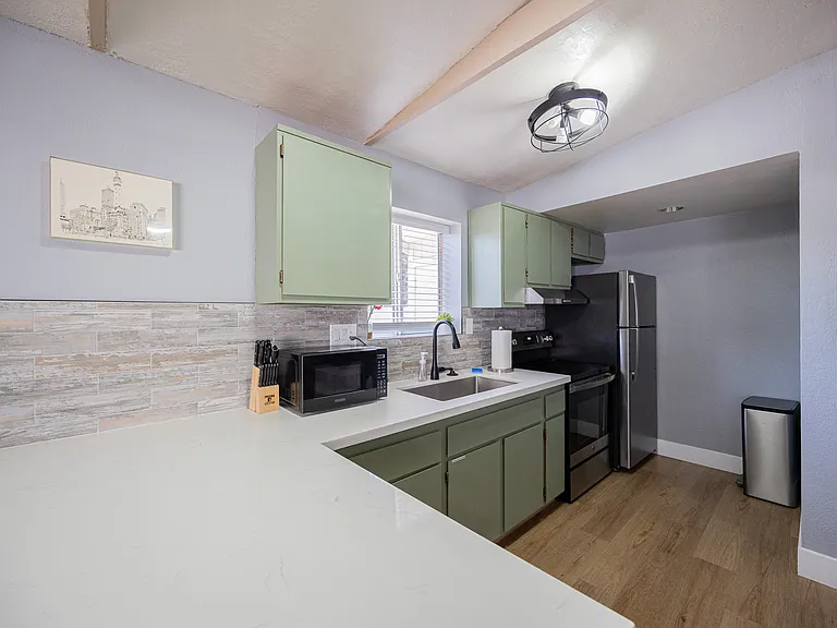 1221 E Highland Ave, Phoenix Az — Photo 9