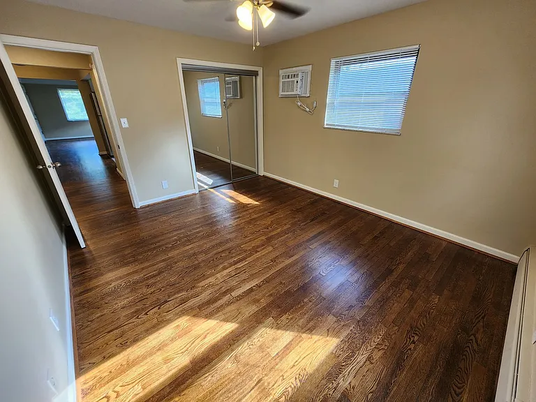 4955 Kelsch Ln — Photo 12