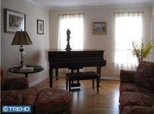 214 Forest Park Dr, Chalfont, PA 18914