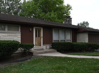 3N555 Central Ct, Addison, IL 60101