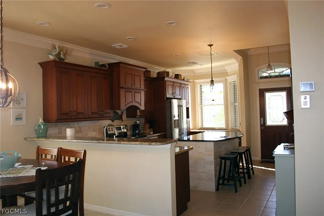 2 bed, 2.0 bath, 1538 sqft, $4,000 — Photo 3