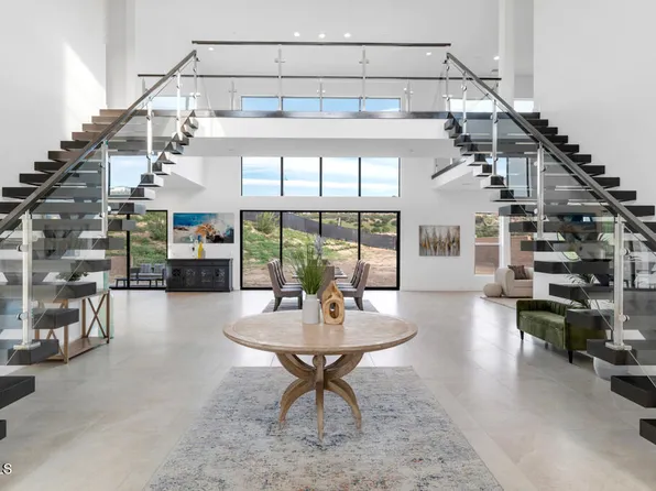 11944 N Red Hawk Ln, Porter Ranch, CA 91326