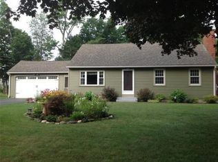 10 Truehart Dr, Easthampton, MA 01027
