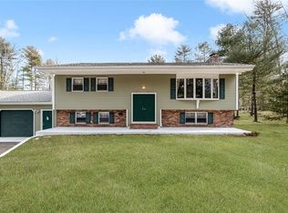 96 Brandy Brook Rd, Scituate, RI 02857