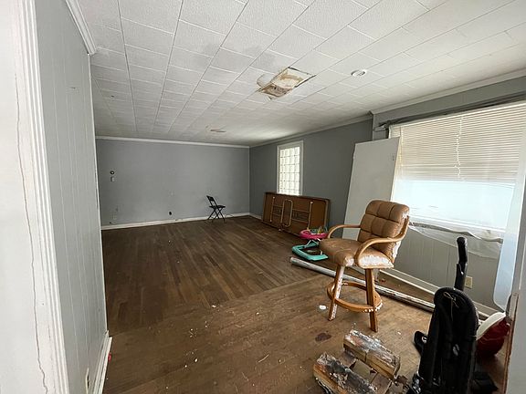 3rd image of 510 S Main Ave