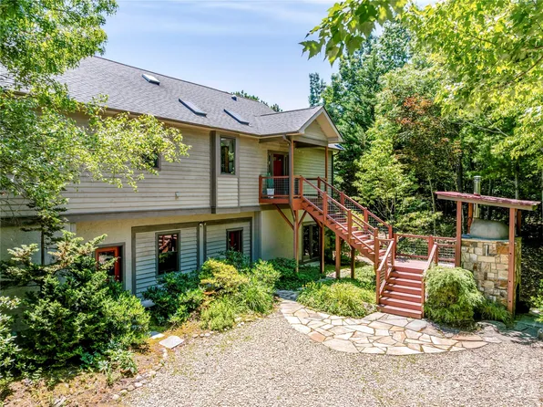 350 Winding Ridge Rd, Black Mountain, NC 28711