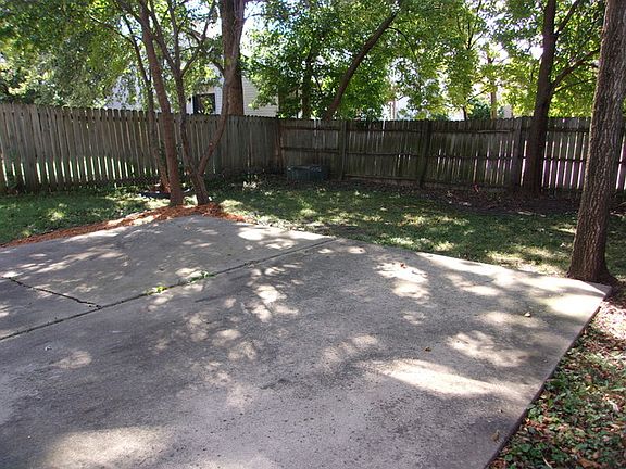 5th image of 30W083 Maplewood Dr