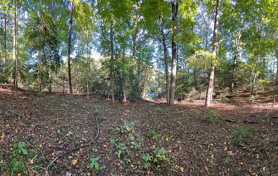 2nd image of 5813 Eucalyptus Dr
