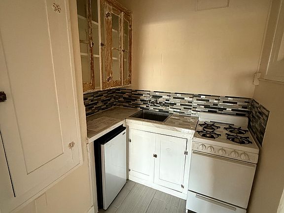 5th image of 436 4th Ave S APT 17